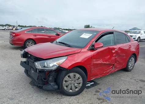 2020 Kia Rio S z USA, uszkodzony, nr VIN 3KPA24AD3LE295825